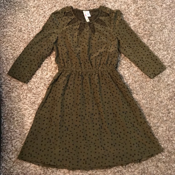 Alice Moon Dresses & Skirts - Alice Moon green cut out dress